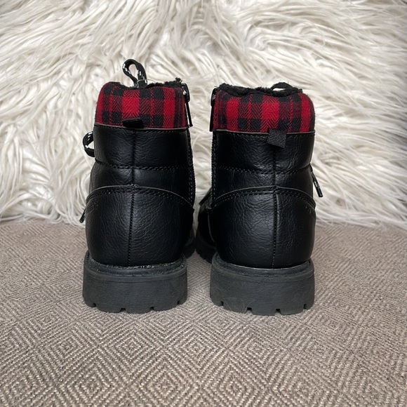 Carters Boots - Picture 7 of 8